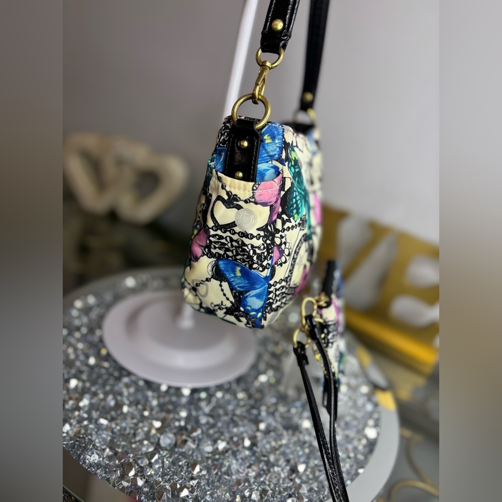 Coach 2008 Limited Edition "Carly" Butterfly Print bag W/matching wristlet EUC - Picture 6 of 15